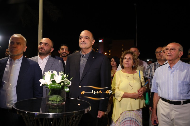 الخصاونة يرعى افتتاح النافورة مول في العقبة