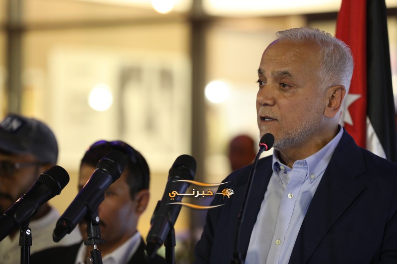 الخصاونة يرعى افتتاح النافورة مول في العقبة