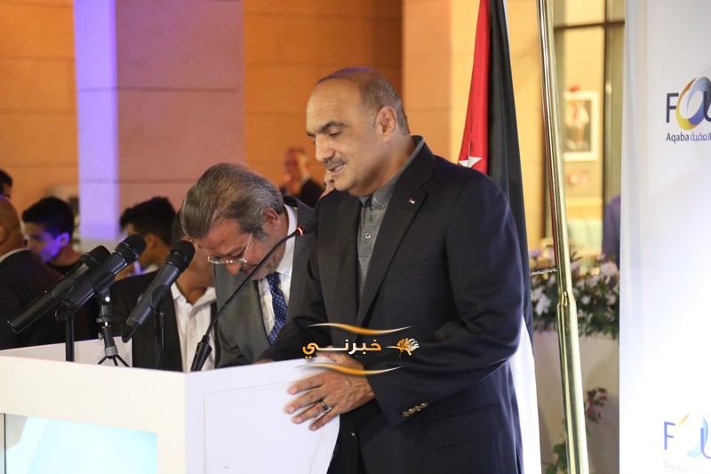 الخصاونة يرعى افتتاح النافورة مول في العقبة