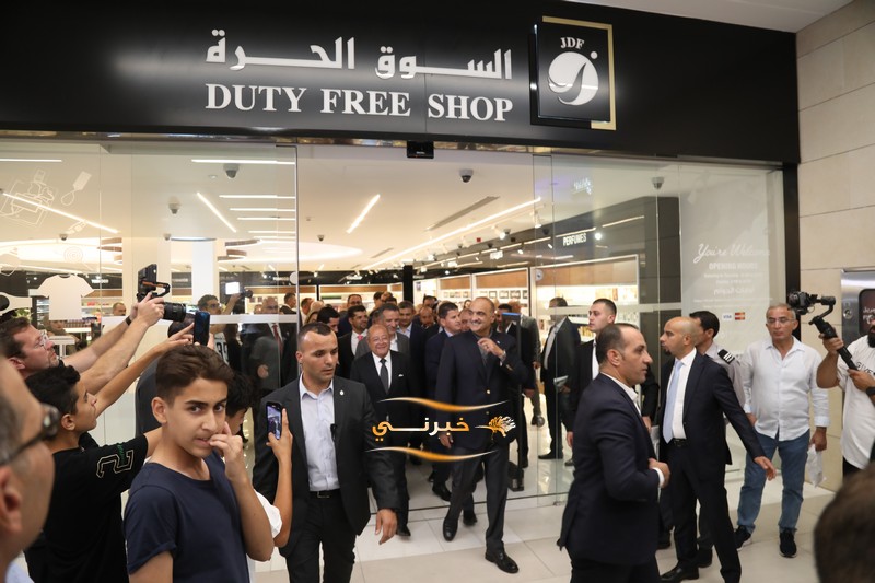 الخصاونة يرعى افتتاح النافورة مول في العقبة