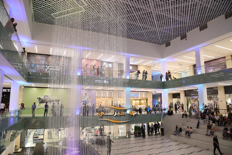 الخصاونة يرعى افتتاح النافورة مول في العقبة