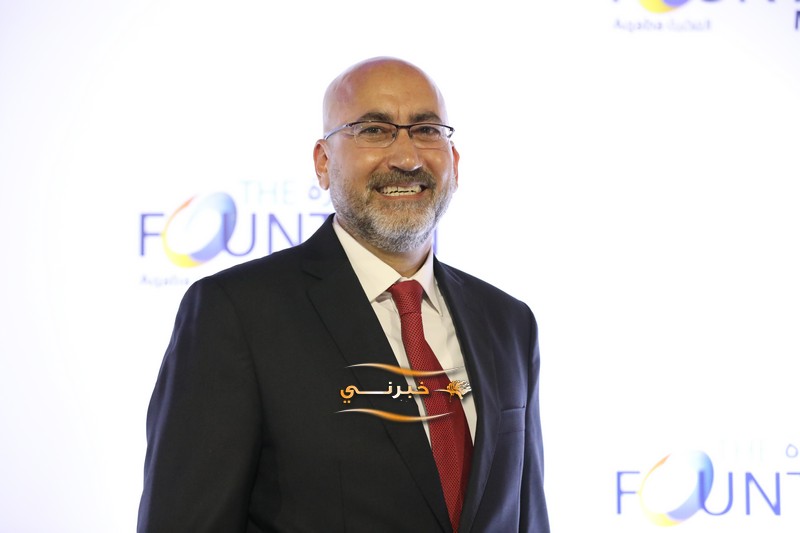 الخصاونة يرعى افتتاح النافورة مول في العقبة