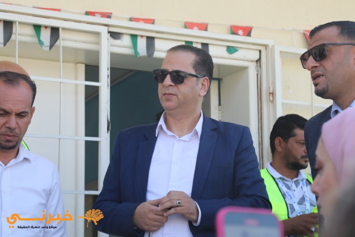 نافذ للخدمات اللوجستية تنظم جولة لصحفيين على مراكز عملها وساحاتها في العقبة