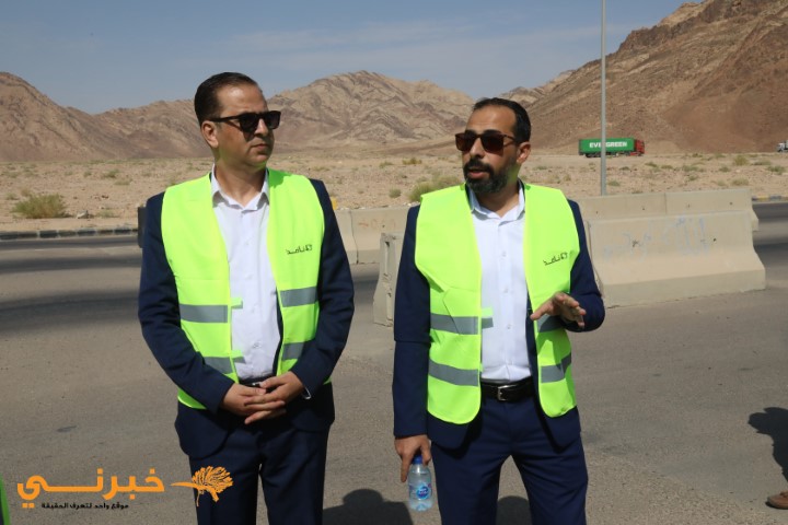 نافذ للخدمات اللوجستية تنظم جولة لصحفيين على مراكز عملها وساحاتها في العقبة
