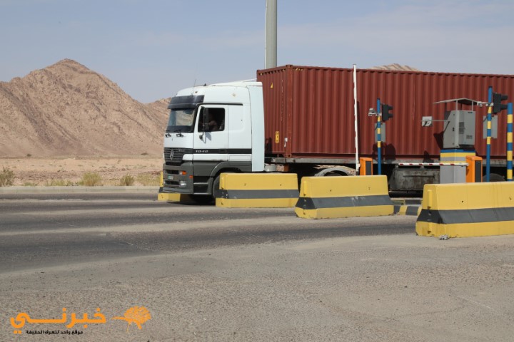 نافذ للخدمات اللوجستية تنظم جولة لصحفيين على مراكز عملها وساحاتها في العقبة