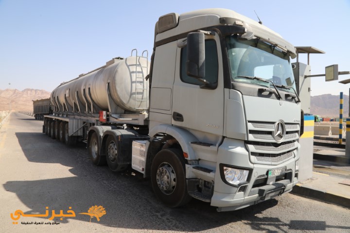 نافذ للخدمات اللوجستية تنظم جولة لصحفيين على مراكز عملها وساحاتها في العقبة