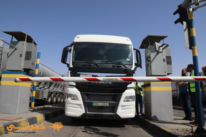 نافذ للخدمات اللوجستية تنظم جولة لصحفيين على مراكز عملها وساحاتها في العقبة