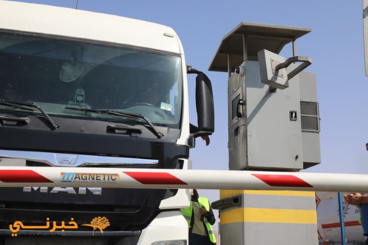 نافذ للخدمات اللوجستية تنظم جولة لصحفيين على مراكز عملها وساحاتها في العقبة