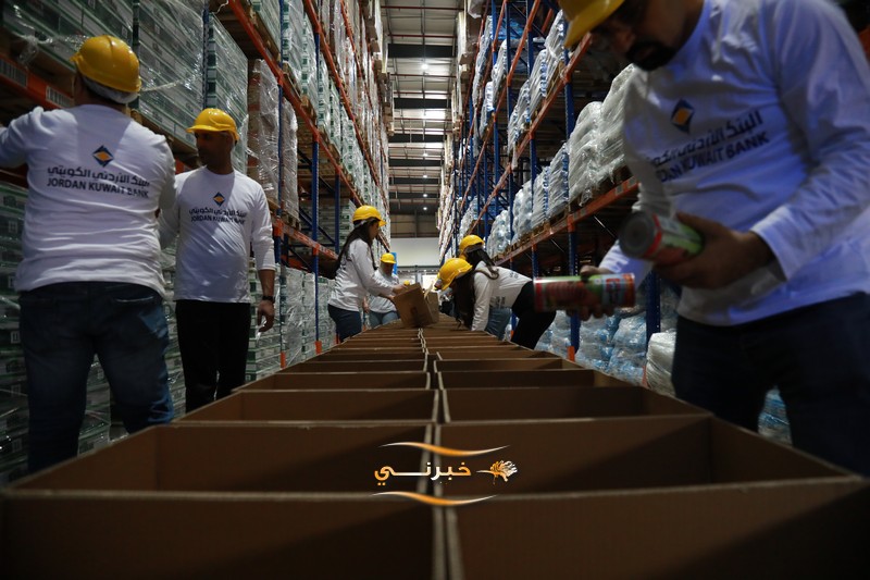 مساعدات من (تكية أم علي) إلى غزة - صور