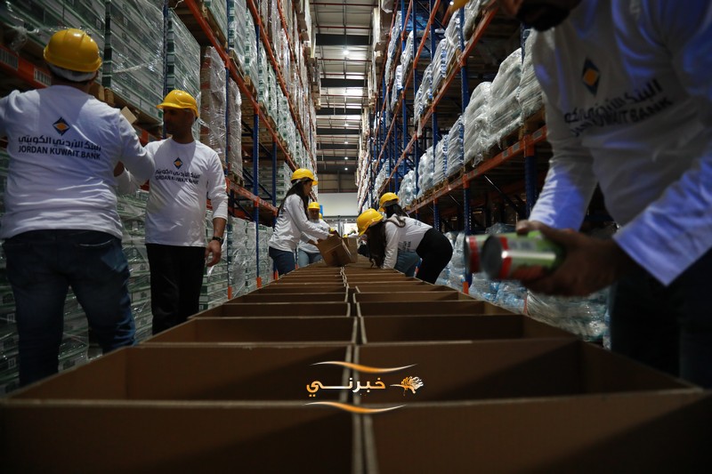 مساعدات من (تكية أم علي) إلى غزة - صور