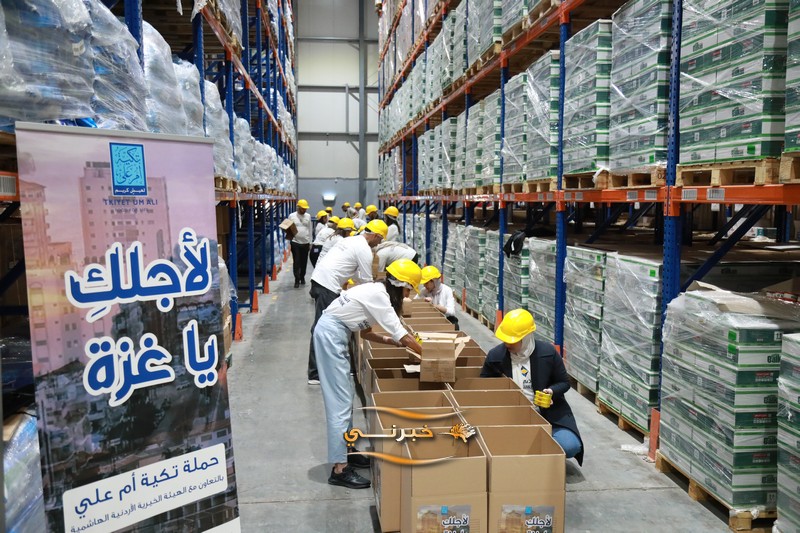 مساعدات من (تكية أم علي) إلى غزة - صور