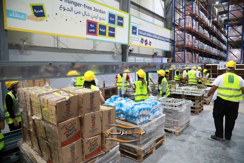 مساعدات من (تكية أم علي) إلى غزة - صور