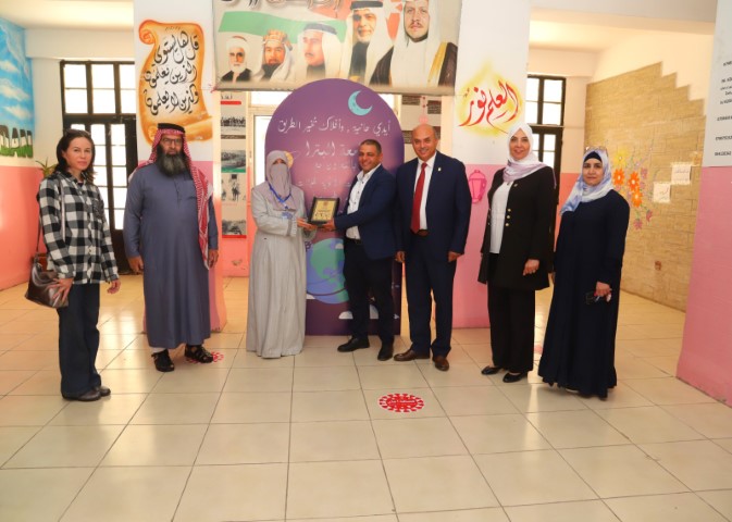 جامعة البترا تقيم يومًا طبيًّا مجانيًّا في مدرسة البنيات الثانوية الشاملة للبنات