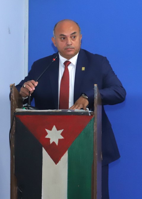 جامعة البترا تقيم يومًا طبيًّا مجانيًّا في مدرسة البنيات الثانوية الشاملة للبنات