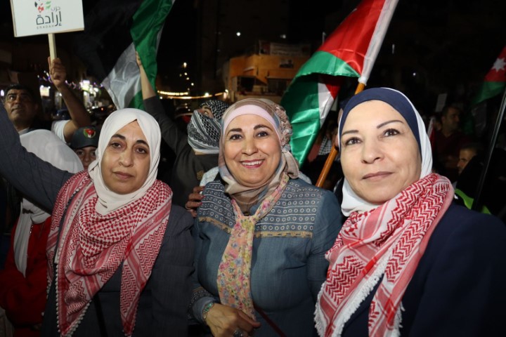 احزاب وطنية تنفذ وقفة تضامنية نصرة للأهل في غزة -  صور