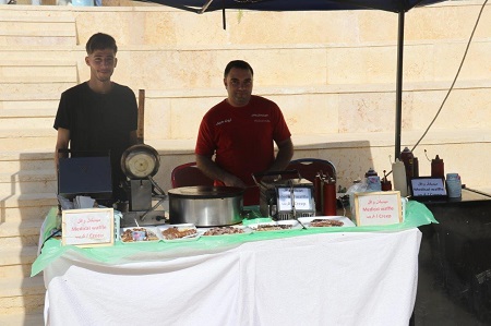 بازار سوق كرم في رحاب جامعة عمان العربية