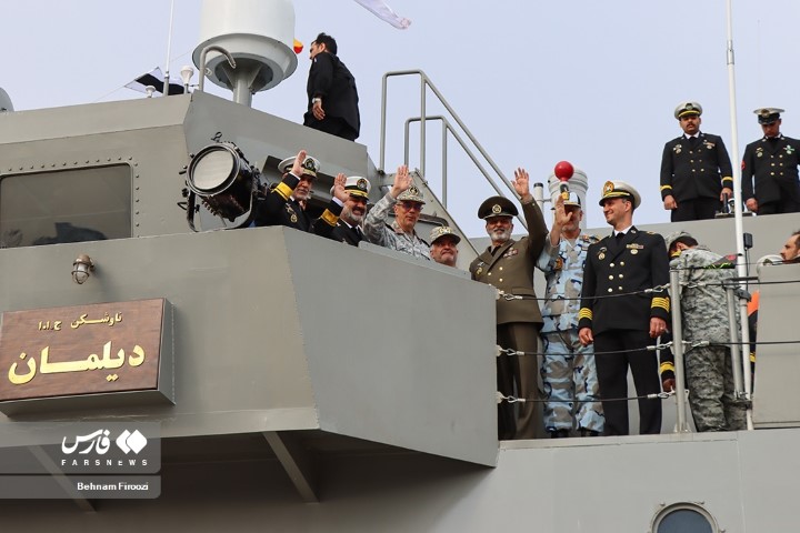 المدمرة (ديلمان) تنضم للأسطول الإيراني - صور
