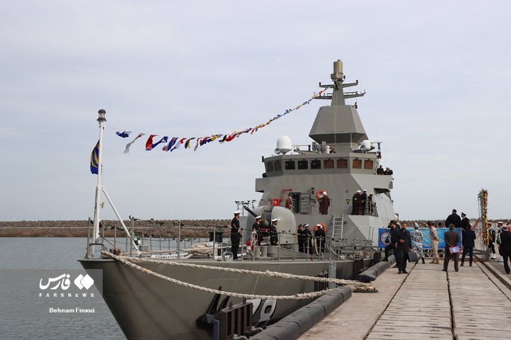 المدمرة (ديلمان) تنضم للأسطول الإيراني - صور