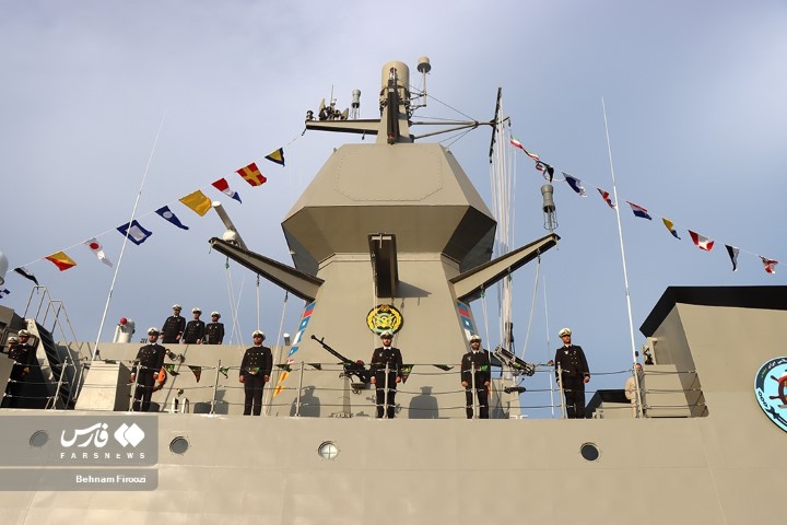 المدمرة (ديلمان) تنضم للأسطول الإيراني - صور