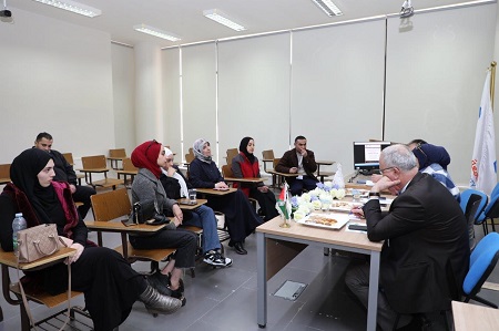 الآداب والعلــوم في عمان العربية تلتقي بخريجيها