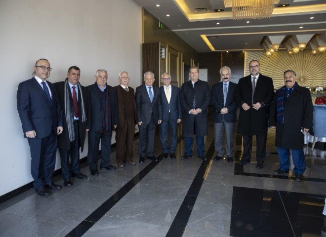 جهاد القديمات يقيم مأدبة غداء بمناسبة حصوله على درجة الدكتوراه