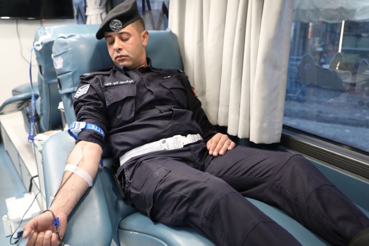 مركز أمن زهران يطلق حملة وطنية للتبرع بالدم بمناسبة عيد الملك الـ 62