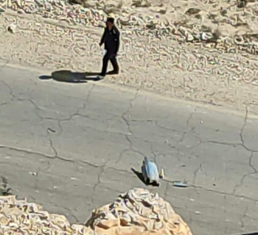تواجد أمني بالموجب بعد سقوط مقذوف صاروخي