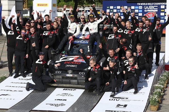 فريق تويوتا جازو للسباقات يفوز بالمركز الأول في سباق إيمولا 6 ساعات