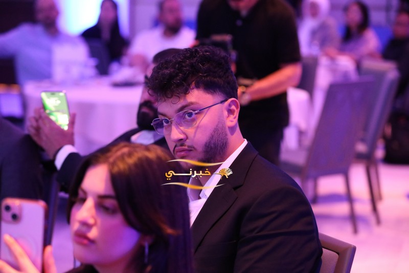 اطلاق هاتف HONOR الجديد 