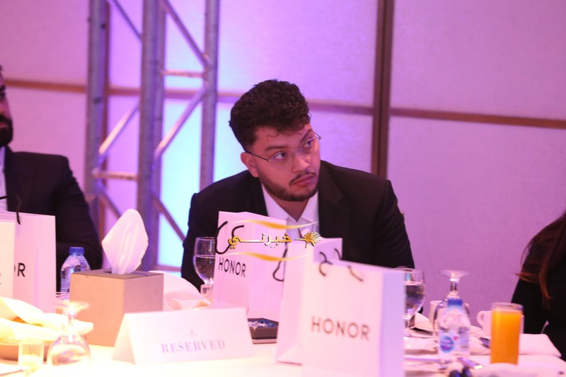 اطلاق هاتف HONOR الجديد 