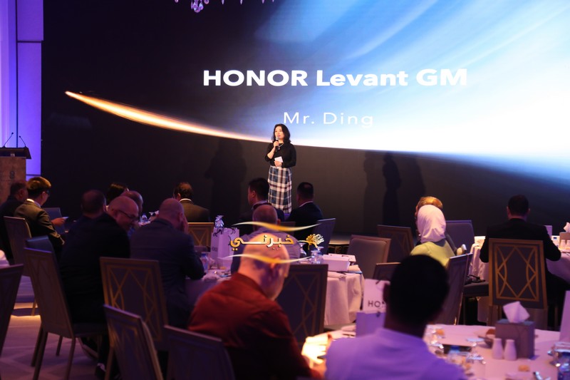 اطلاق هاتف HONOR الجديد 