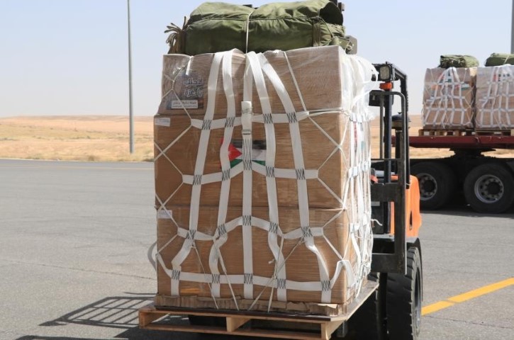 الأردن ينفذ 3 إنزالات جوية لمساعدات على جنوب غزة بمشاركة  دولية