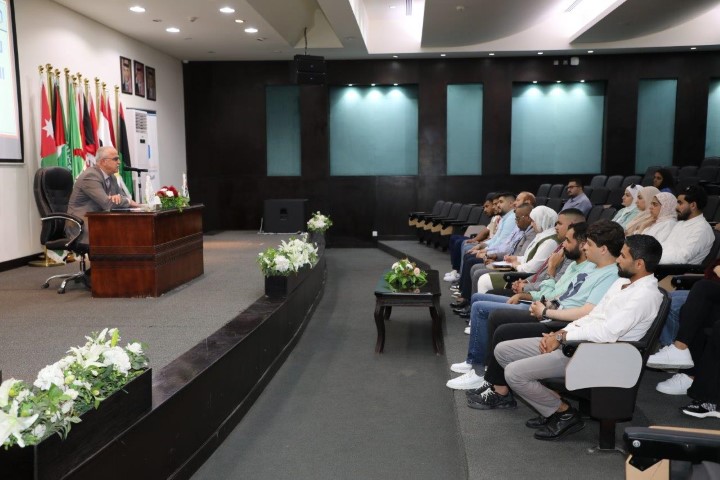 عميد شؤون الطلبة في عمان العربية يلتقي الهيئات العامة للأندية الطلابية