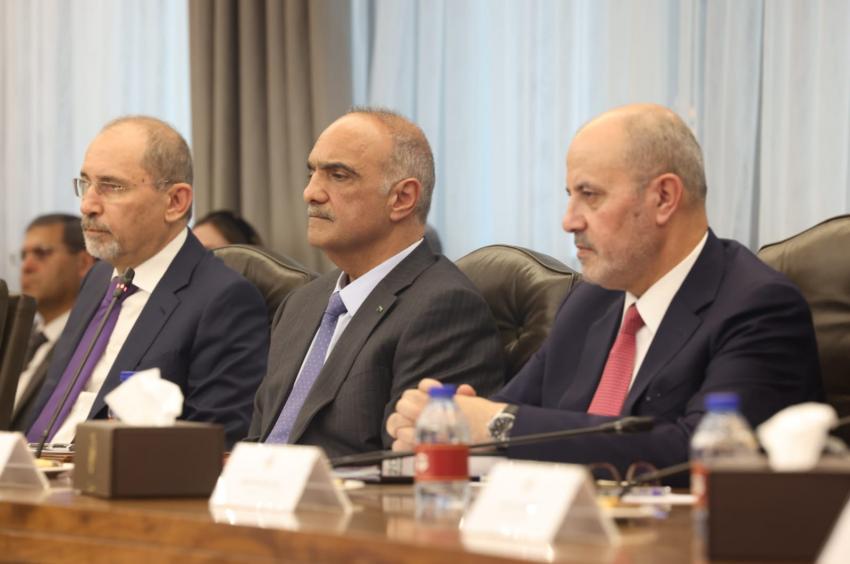 الأردن وفلسطين يوقعان 14 اتفاقية ومذكرة تفاهم