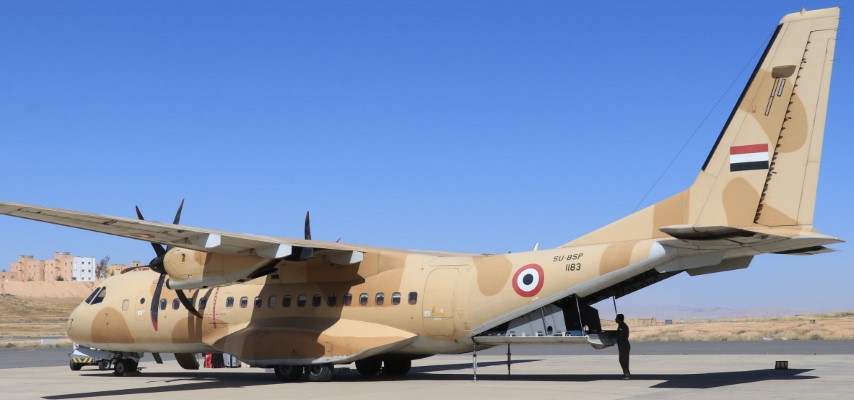 الاردن ينفذ إنزالين جويين لمساعدات على غزة - صور