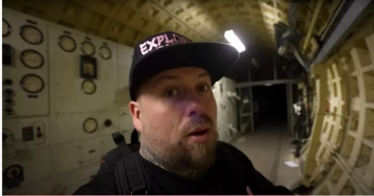 أنفاق سرية وصالة بولينغ أسفل (10 داونينغ ستريت)