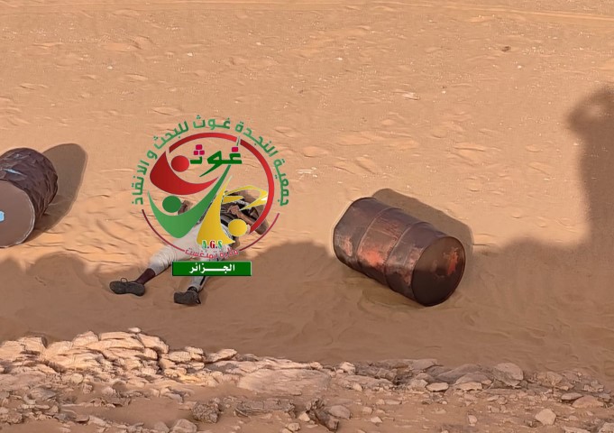 وفاة 12 سوريا عطشا بصحراء الجزائر خلال رحلة لجوء إلى أوروبا - صور