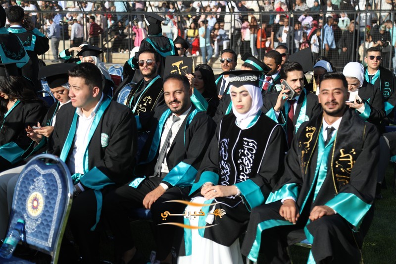 جامعة الزيتونة تحتفل بتخريج الفوج الثامن والعشرين للفصل الدراسي الثاني.