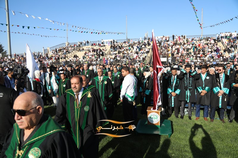 جامعة الزيتونة تحتفل بتخريج الفوج الثامن والعشرين للفصل الدراسي الثاني.