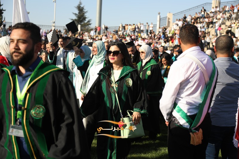 جامعة الزيتونة تحتفل بتخريج الفوج الثامن والعشرين للفصل الدراسي الثاني.