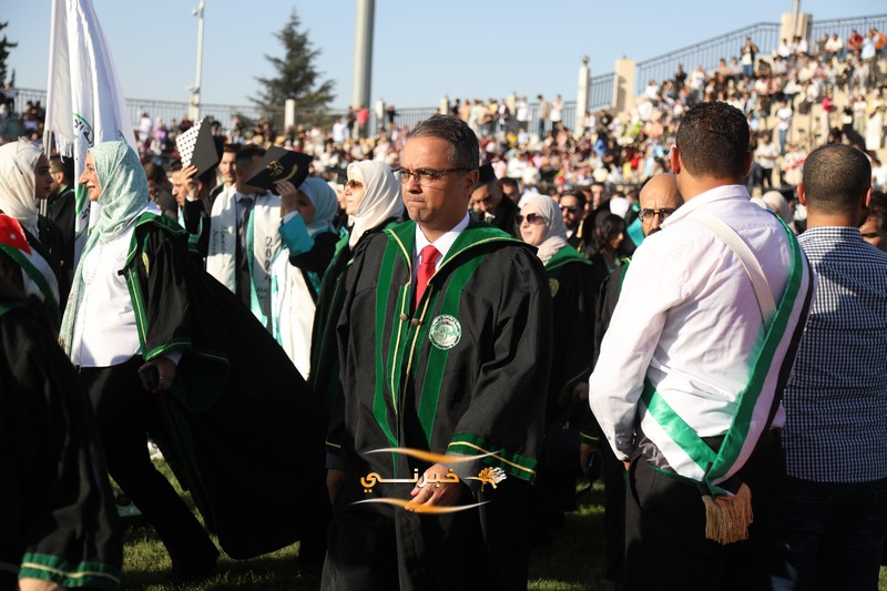 جامعة الزيتونة تحتفل بتخريج الفوج الثامن والعشرين للفصل الدراسي الثاني.