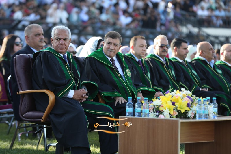 جامعة الزيتونة تحتفل بتخريج الفوج الثامن والعشرين للفصل الدراسي الثاني.