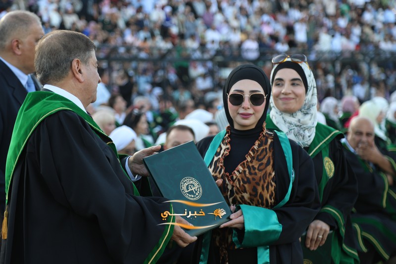 جامعة الزيتونة تحتفل بتخريج الفوج الثامن والعشرين للفصل الدراسي الثاني.
