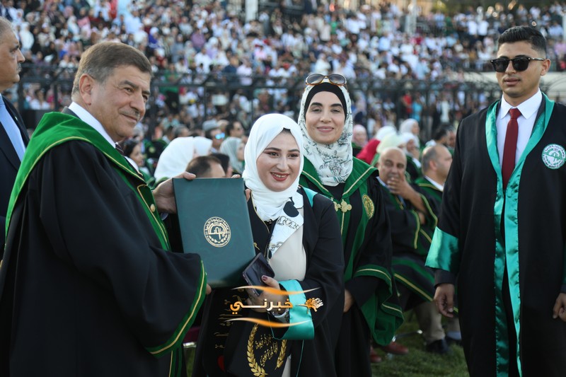 جامعة الزيتونة تحتفل بتخريج الفوج الثامن والعشرين للفصل الدراسي الثاني.