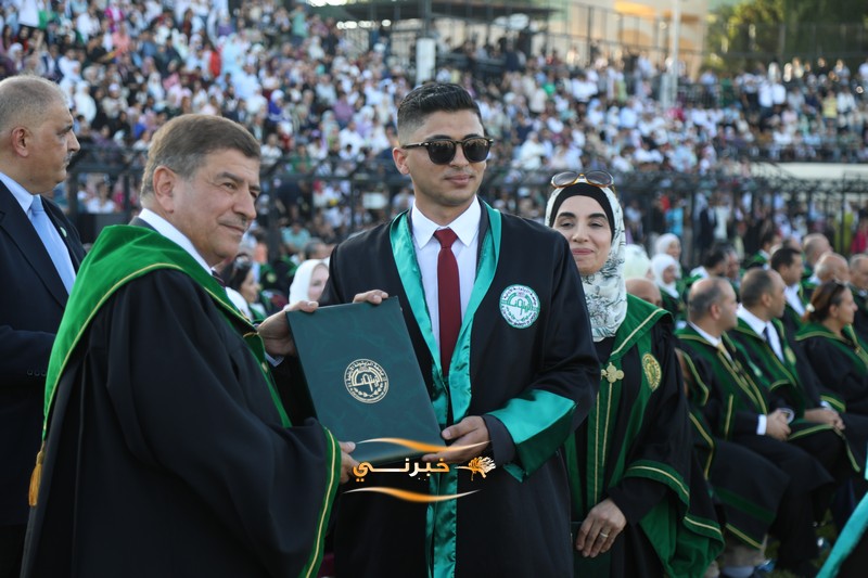جامعة الزيتونة تحتفل بتخريج الفوج الثامن والعشرين للفصل الدراسي الثاني.