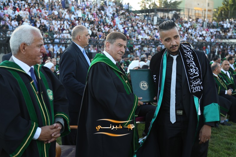 جامعة الزيتونة تحتفل بتخريج الفوج الثامن والعشرين للفصل الدراسي الثاني.