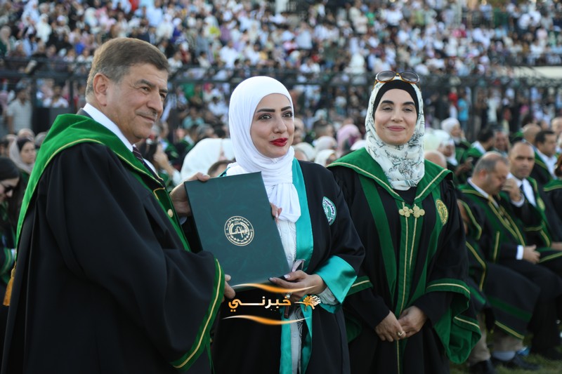 جامعة الزيتونة تحتفل بتخريج الفوج الثامن والعشرين للفصل الدراسي الثاني.