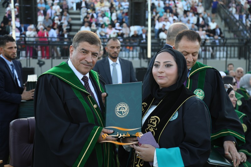 جامعة الزيتونة تحتفل بتخريج الفوج الثامن والعشرين للفصل الدراسي الثاني.