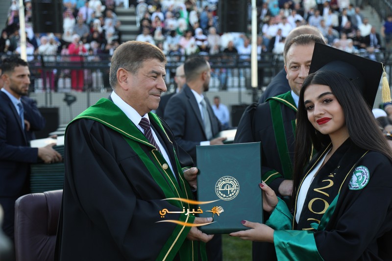 جامعة الزيتونة تحتفل بتخريج الفوج الثامن والعشرين للفصل الدراسي الثاني.