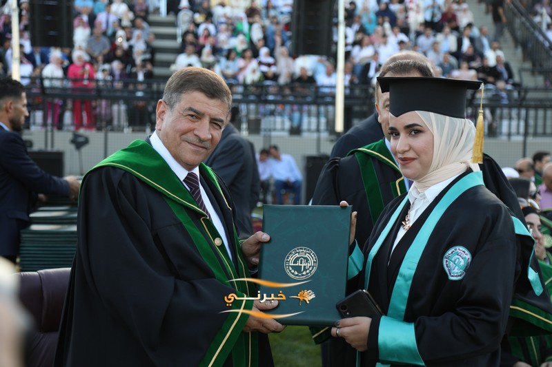 جامعة الزيتونة تحتفل بتخريج الفوج الثامن والعشرين للفصل الدراسي الثاني.